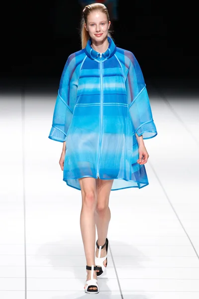Look 30